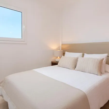 Luxury Maria With Private Heated Pool Free Car In And June 아데제